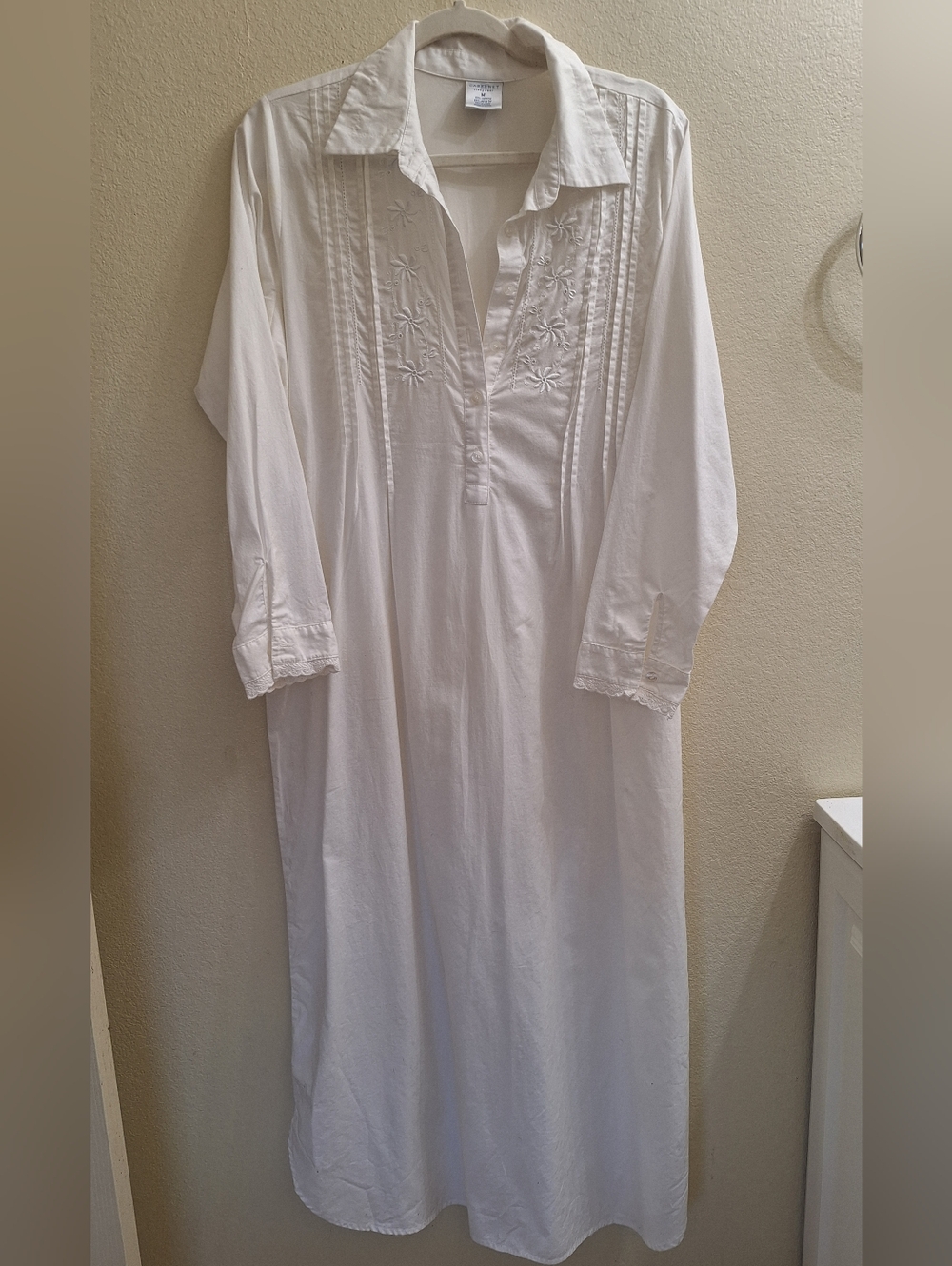 Vintage Vibes White Cotton Long Nightgown Size M Cottagecore Femenine